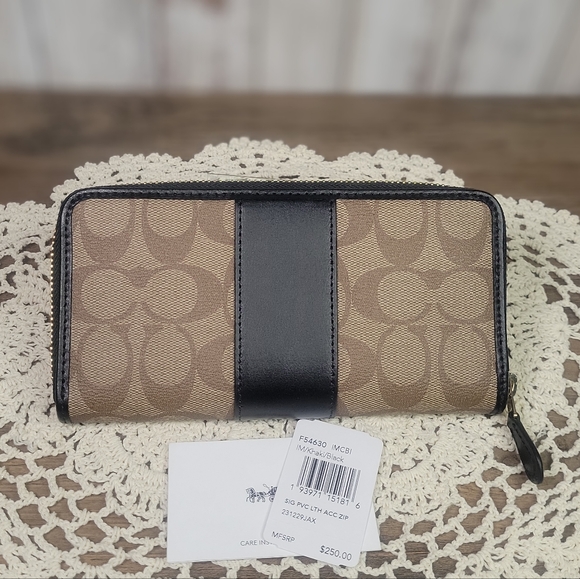 Coach crossbody+wallet $600 retail - Picture 10 of 11